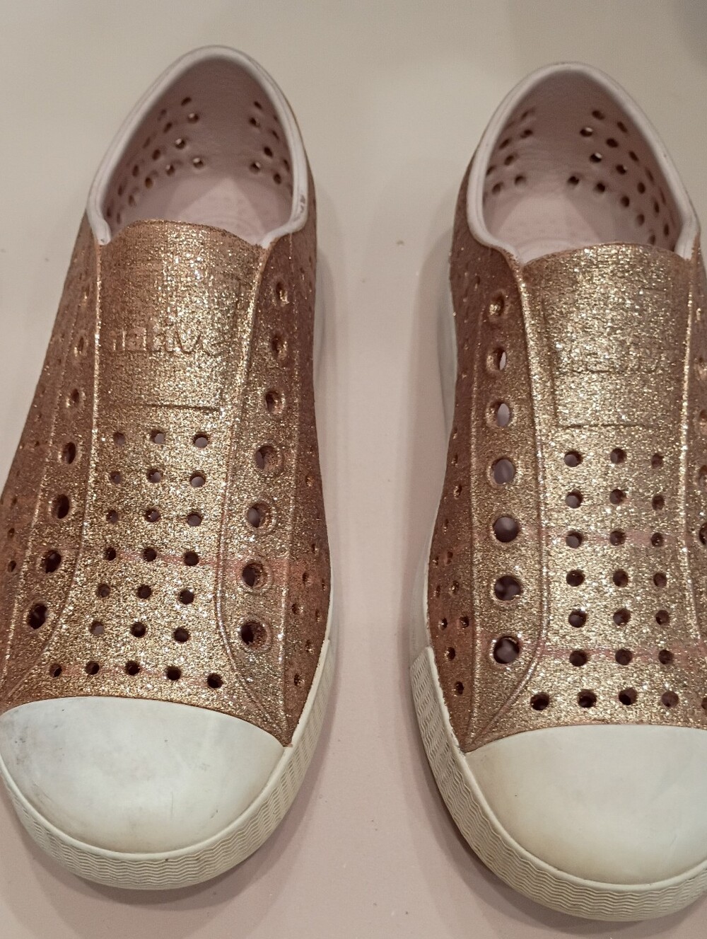 Native Shoes Jefferson Glitter Rose Gold Kids Slip-On Sneakers - W5 / M3